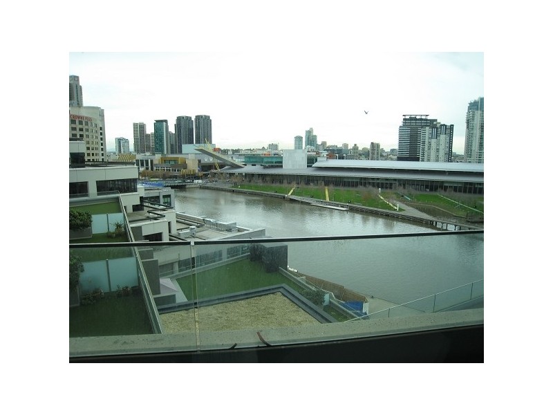 821/60 Siddeley Street, Docklands VIC 3008