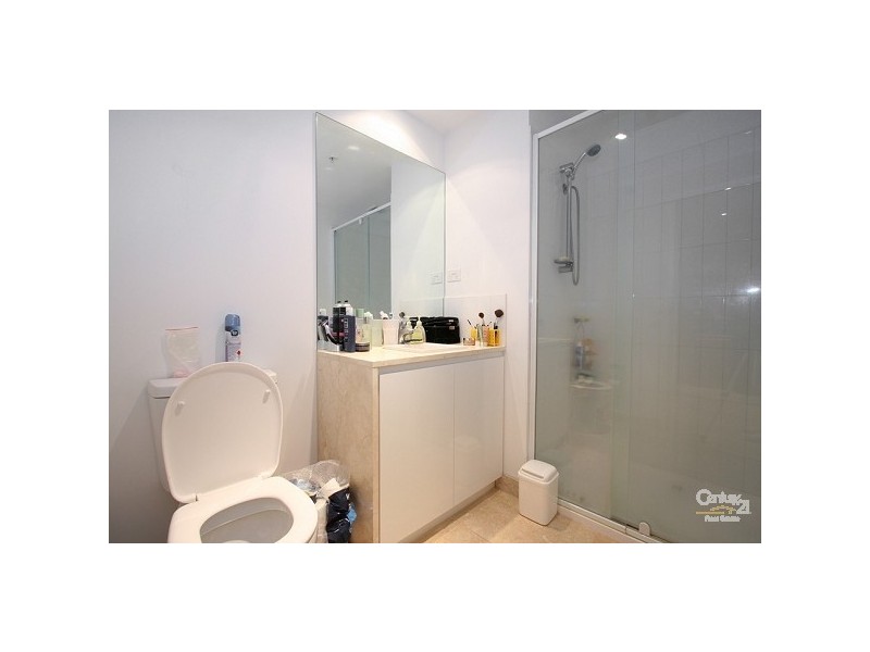 2011/8 Downie Street, Melbourne VIC 3000