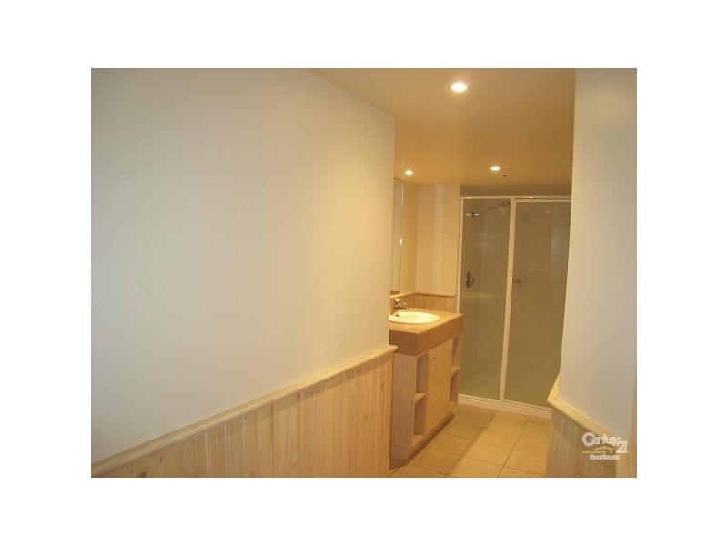 64/234 FLINDERS LANE, Melbourne VIC 3000