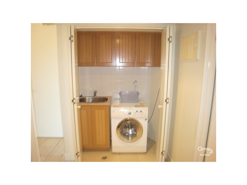 64/234 FLINDERS LANE, Melbourne VIC 3000