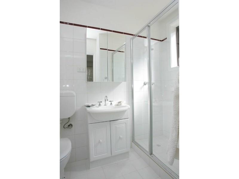 2/35 HUTCHESON STREET, Moonee Ponds VIC 3039