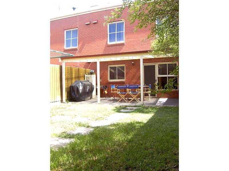 19 Serong Street, Kensington VIC 3031