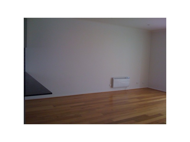 4/4 Wests Road, Maribyrnong VIC 3032