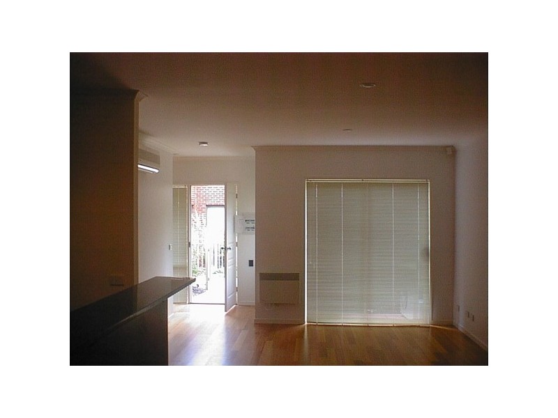 17 Ribbony Walk, Maribyrnong VIC 3032