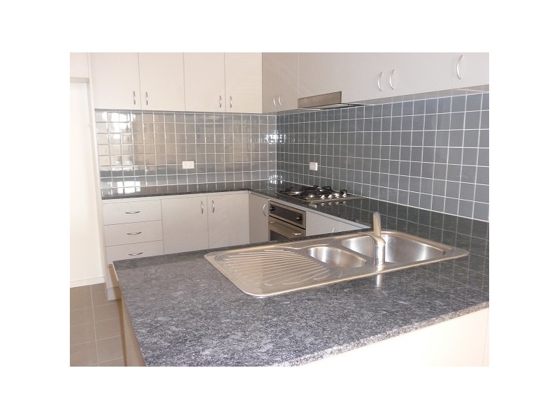 33/4 Wests Road, Maribyrnong VIC 3032