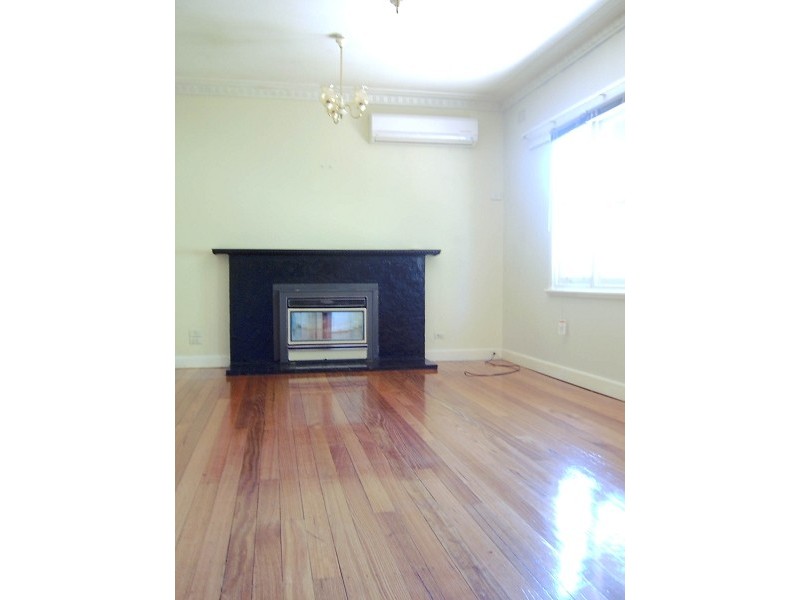 16 Beatrice Avenue, Essendon VIC 3040