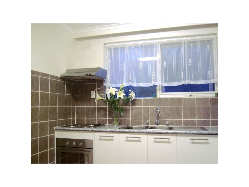 4/8 Middle Road, Maribyrnong VIC 3032