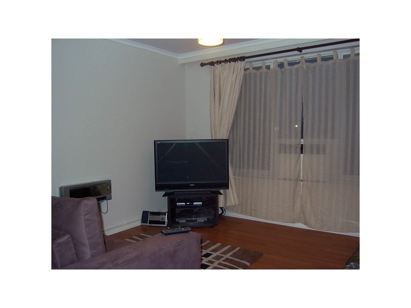 4/8 Middle Road, Maribyrnong VIC 3032