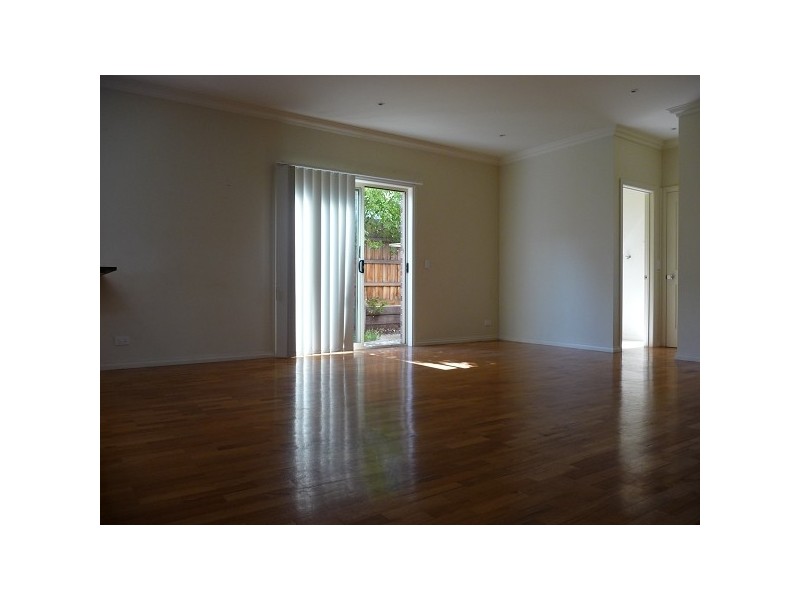 2/93 Raleigh Road, Maribyrnong VIC 3032