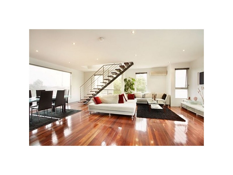 12 Warrs Road, Maribyrnong VIC 3032