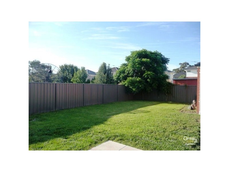 2 Chlosam Court, Cairnlea VIC 3023