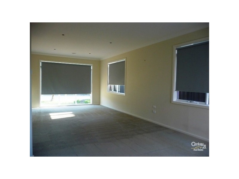 2 Chlosam Court, Cairnlea VIC 3023