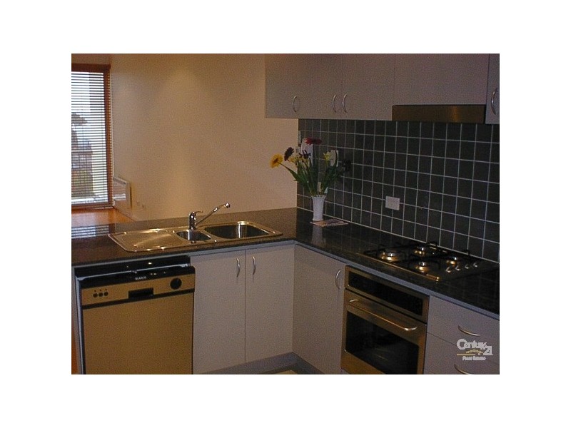 13/4 Wests Road, Maribyrnong VIC 3032