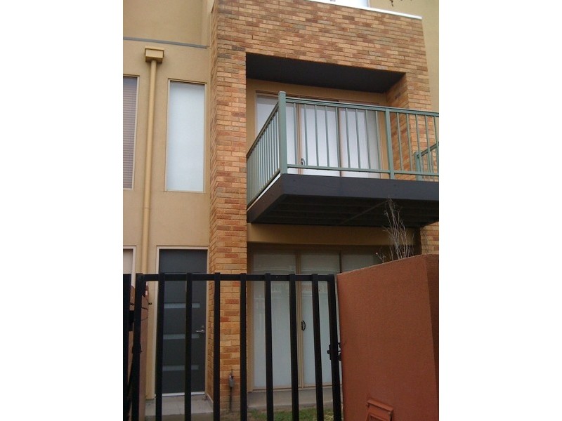 13/4 Wests Road, Maribyrnong VIC 3032