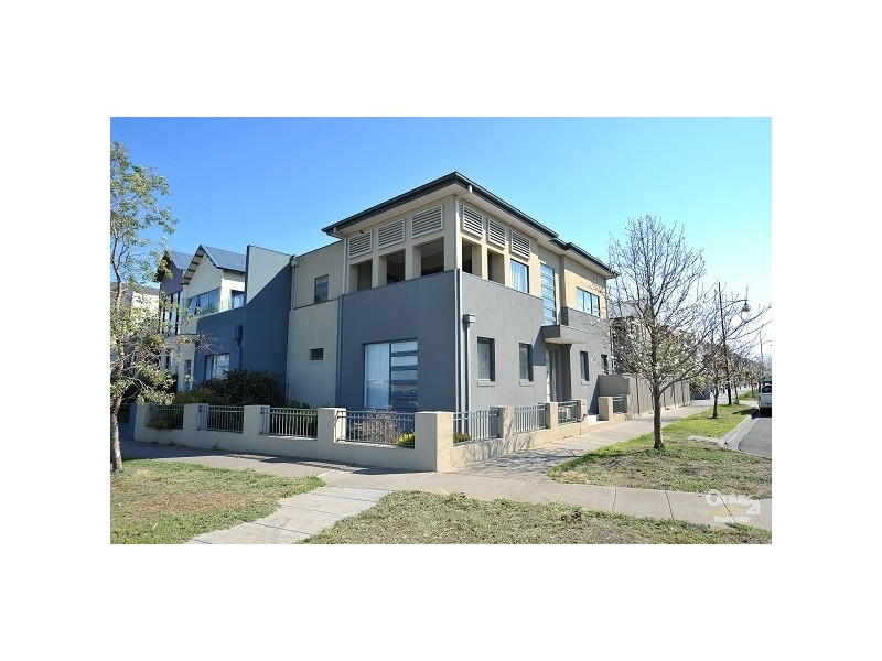 9 Skyline Drive, Maribyrnong VIC 3032