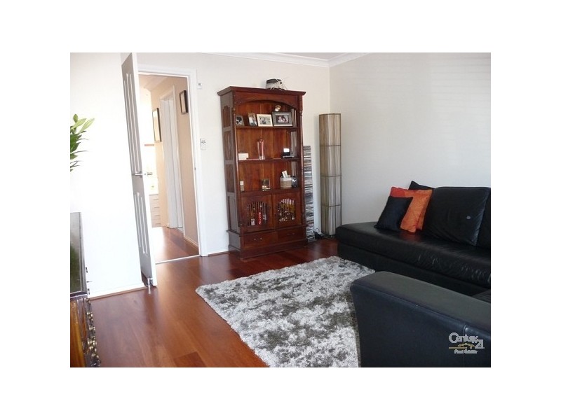 2/20 Westbourne Road, Kensington VIC 3031