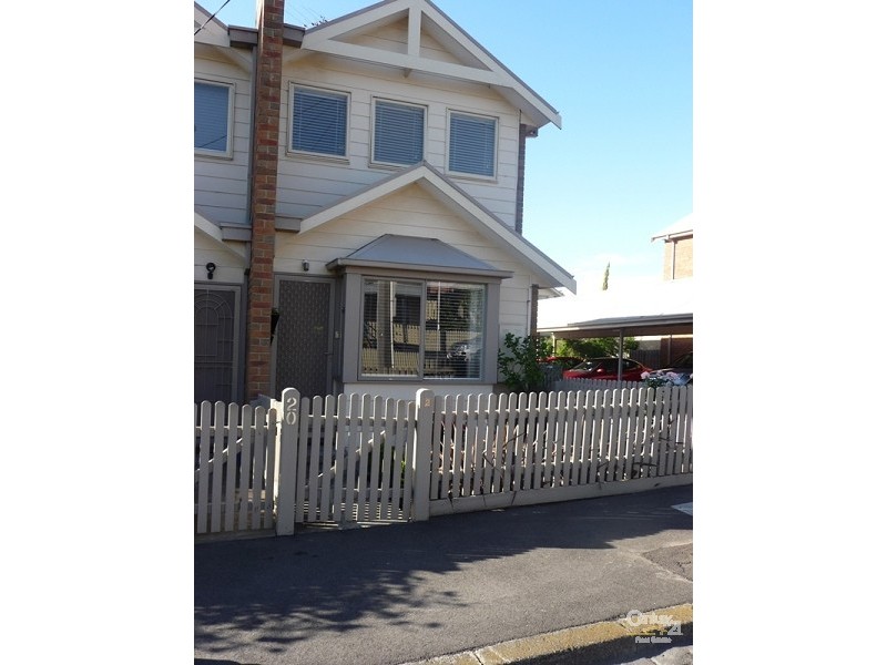 2/20 Westbourne Road, Kensington VIC 3031