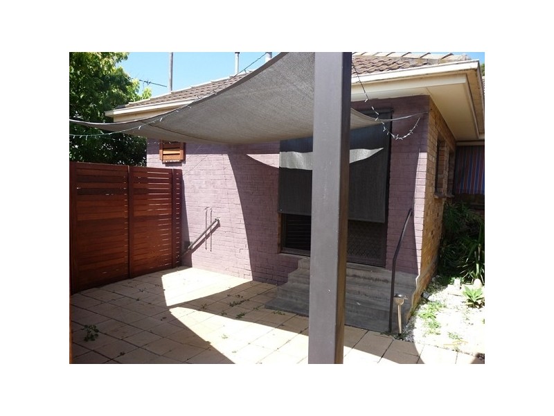 8 Warrs Road, Maribyrnong VIC 3032