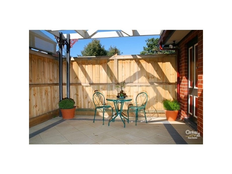 3 Newton Parade, Moonee Ponds VIC 3039