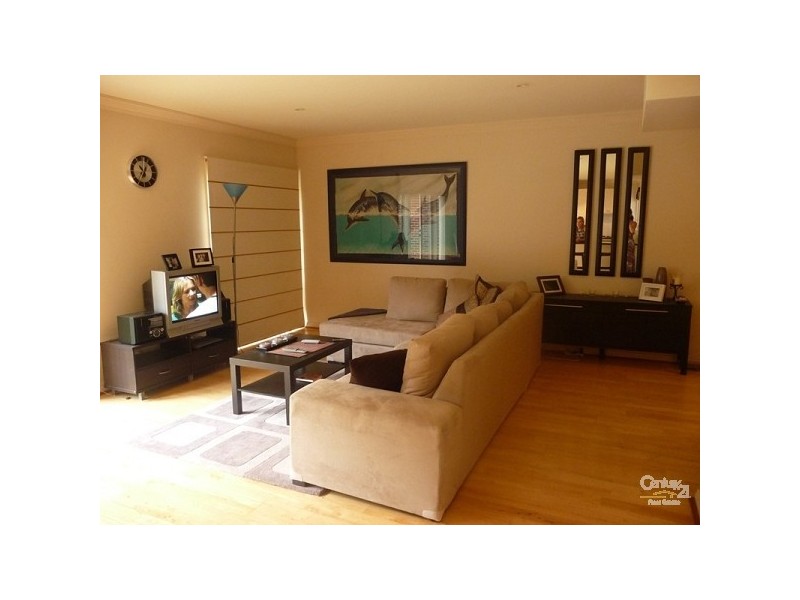 2/124 Highbury Road, Burwood VIC 3125