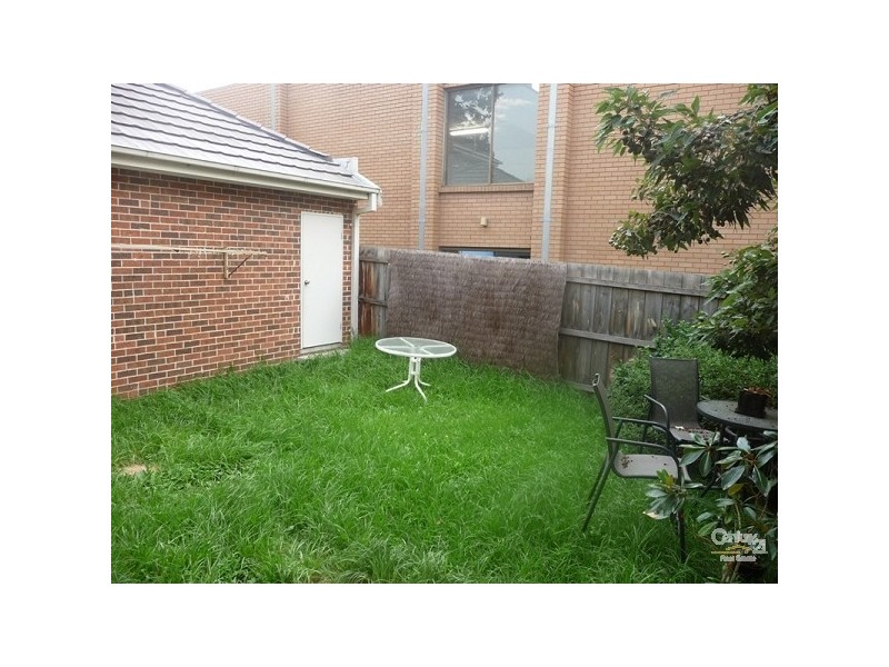 2/124 Highbury Road, Burwood VIC 3125