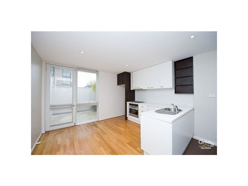 10/1 Grandview Ave, Maribyrnong VIC 3032