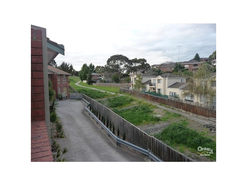 1/4 Weyburn Place, Avondale Heights VIC 3034