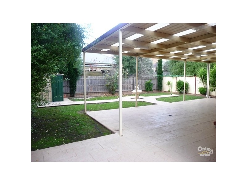 8 Bream St, Maribyrnong VIC 3032