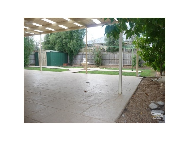 8 Bream St, Maribyrnong VIC 3032