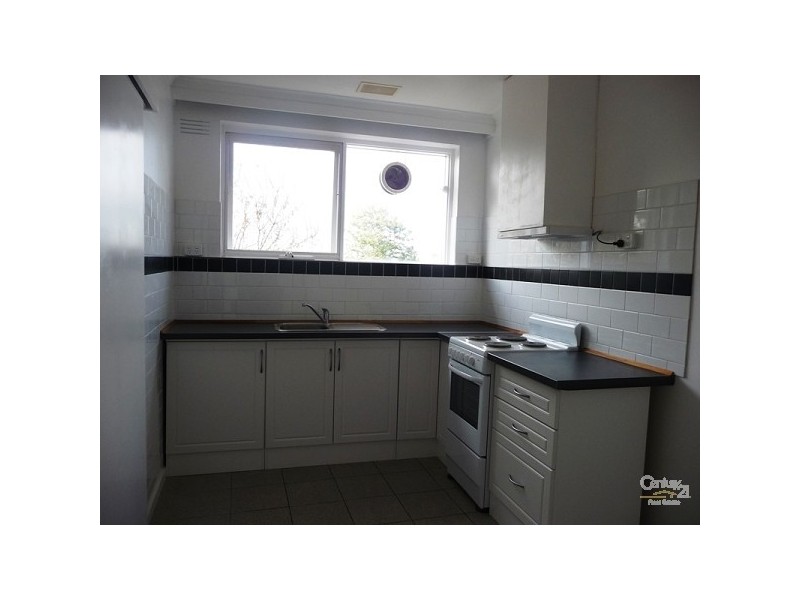 9/10 Middle Road, Maribyrnong VIC 3032