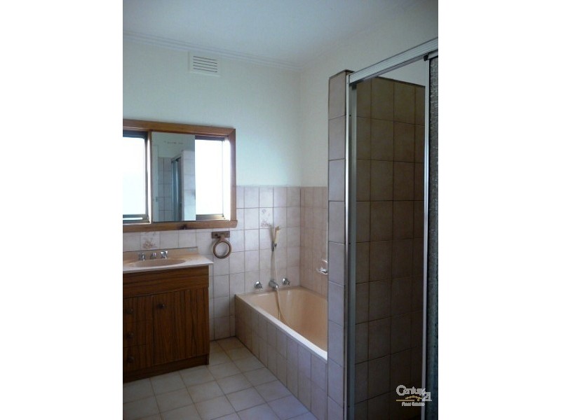 2A Kirbister, Pascoe Vale VIC 3044