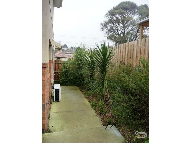 1/696 Pascoe Vale Road, Oak Park VIC 3046