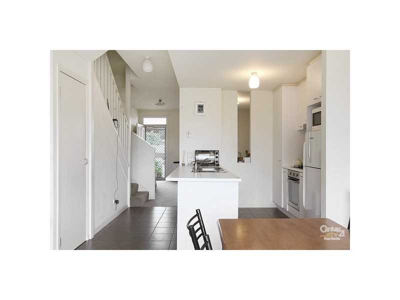 6 Derby Street, Kensington VIC 3031