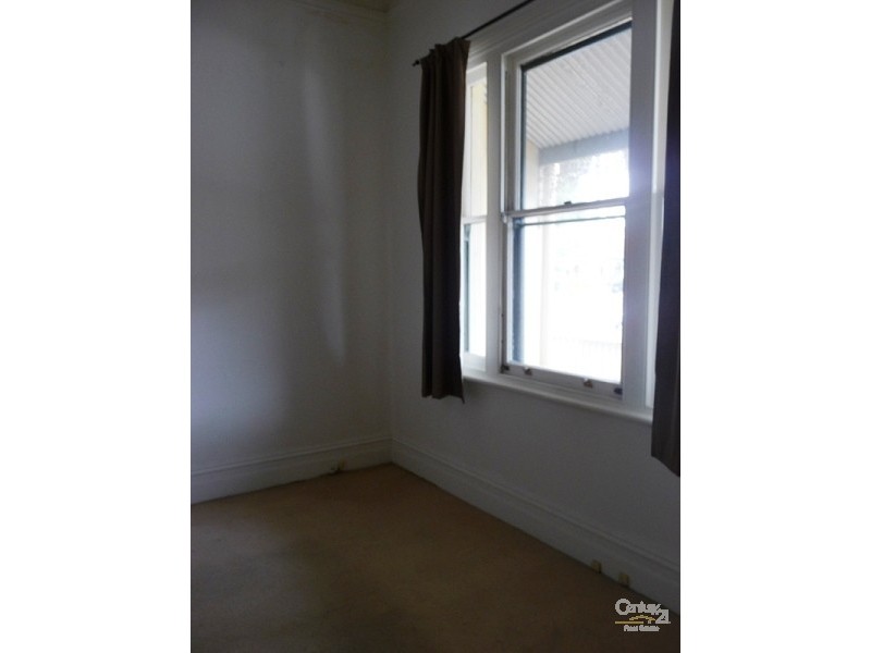 27 Pridham Street, Kensington VIC 3031