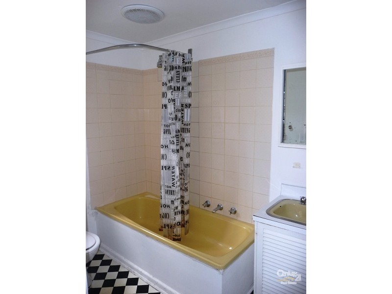 27 Pridham Street, Kensington VIC 3031