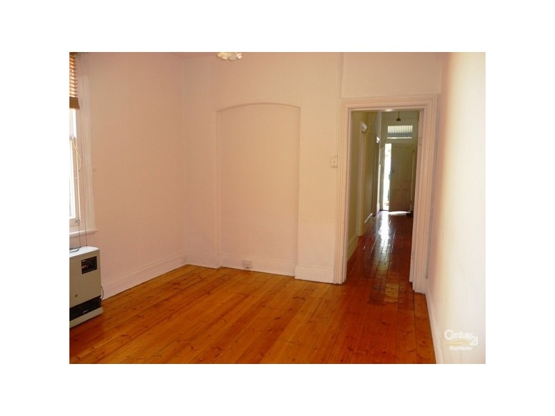 27 Pridham Street, Kensington VIC 3031