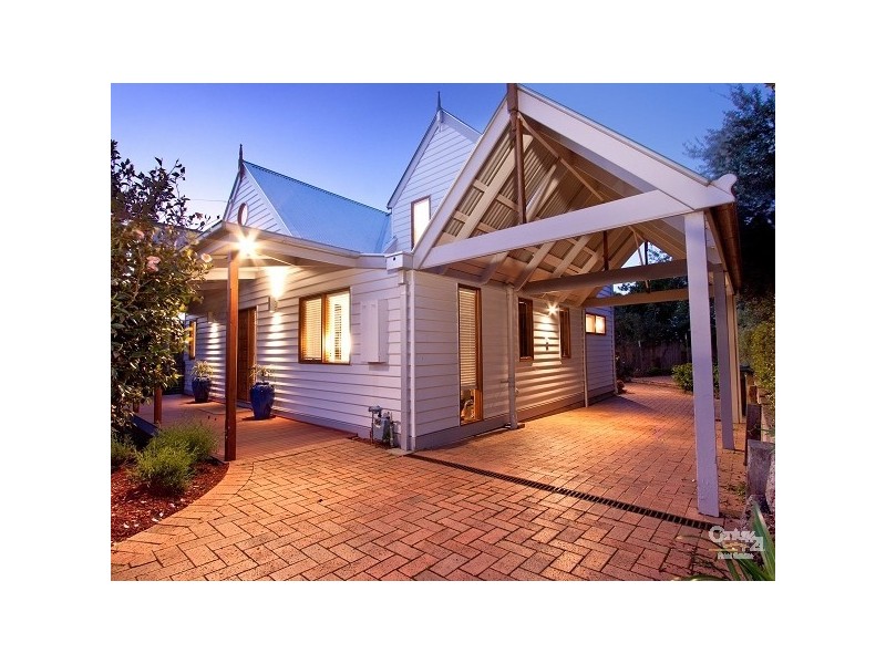 15 Mohilla Street, Mount Eliza VIC 3930