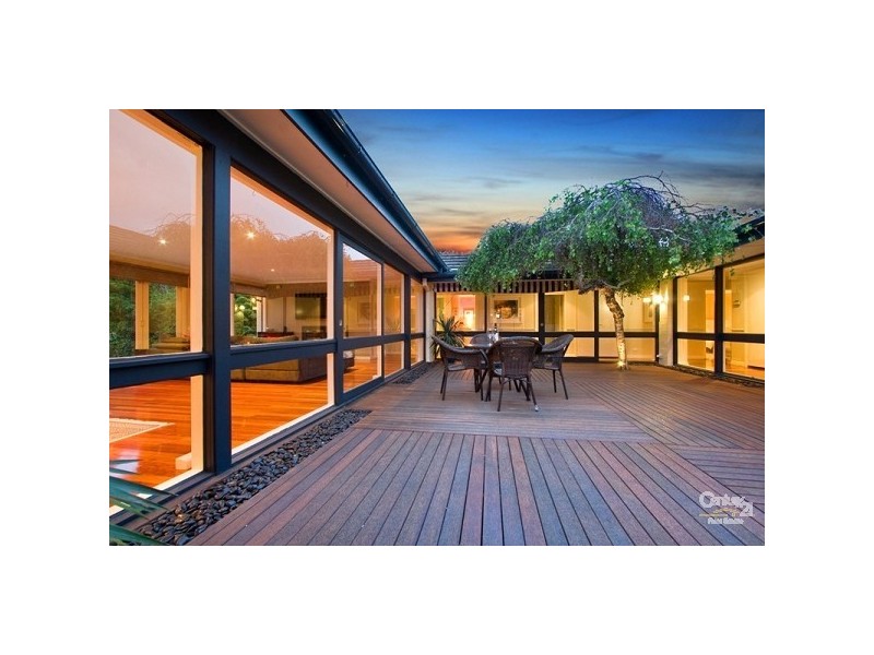 14 Bright Crescent, Mount Eliza VIC 3930