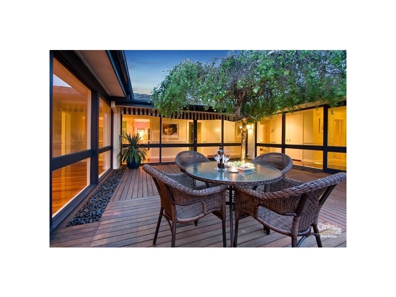 14 Bright Crescent, Mount Eliza VIC 3930