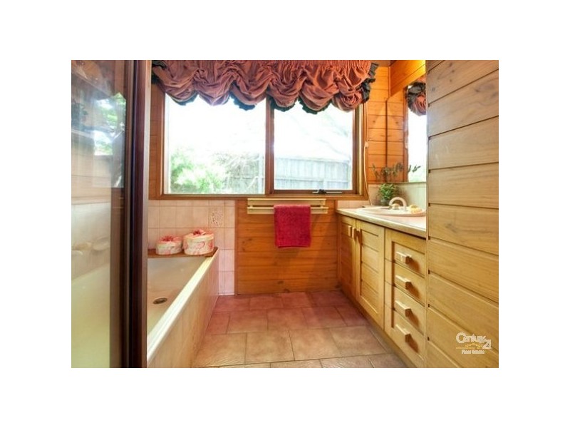 9 Sandpiper Way, Mount Eliza VIC 3930