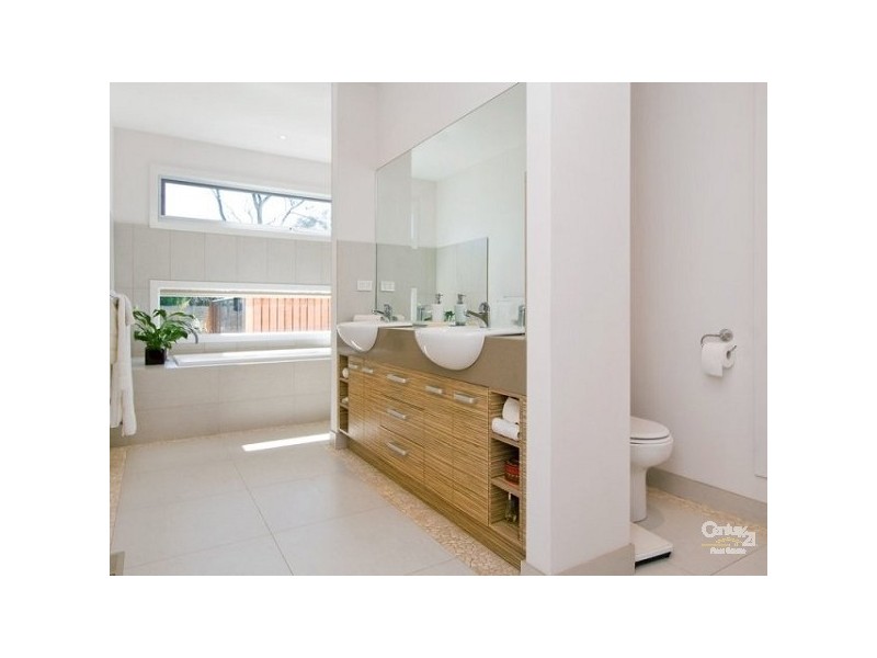 9A Old Mornington Road, Mount Eliza VIC 3930