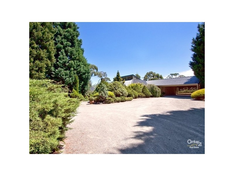 8 Meribil Close, Mount Eliza VIC 3930