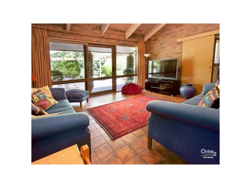 8 Meribil Close, Mount Eliza VIC 3930