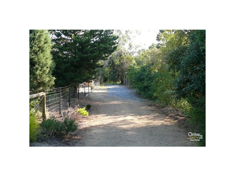 22 Erang Drive, Mount Eliza VIC 3930