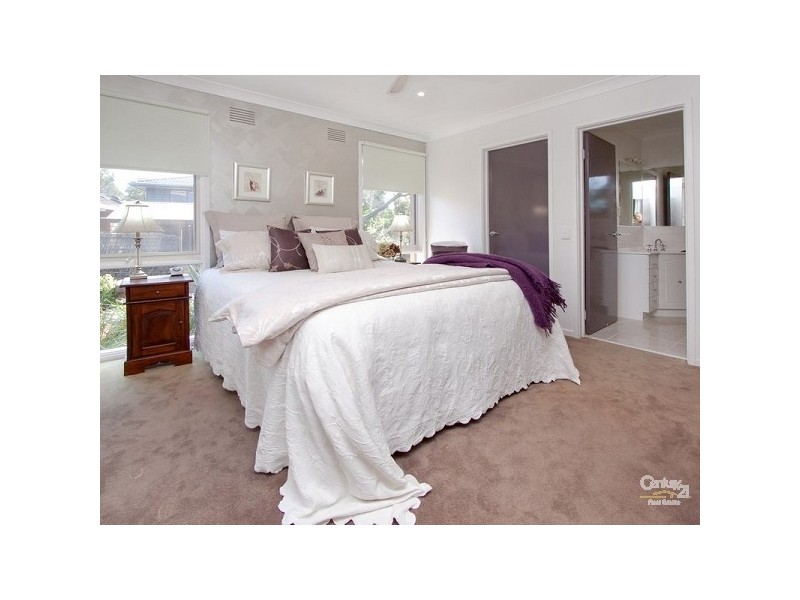 11 Koetong Parade, Mount Eliza VIC 3930