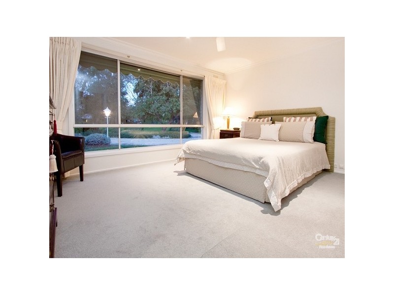 8 Leindan Court, Mount Eliza VIC 3930