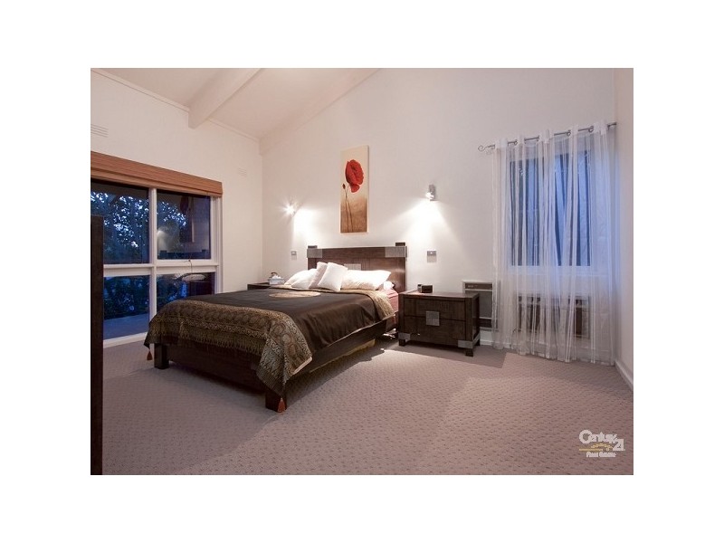 5 Nunga Court, Mount Eliza VIC 3930