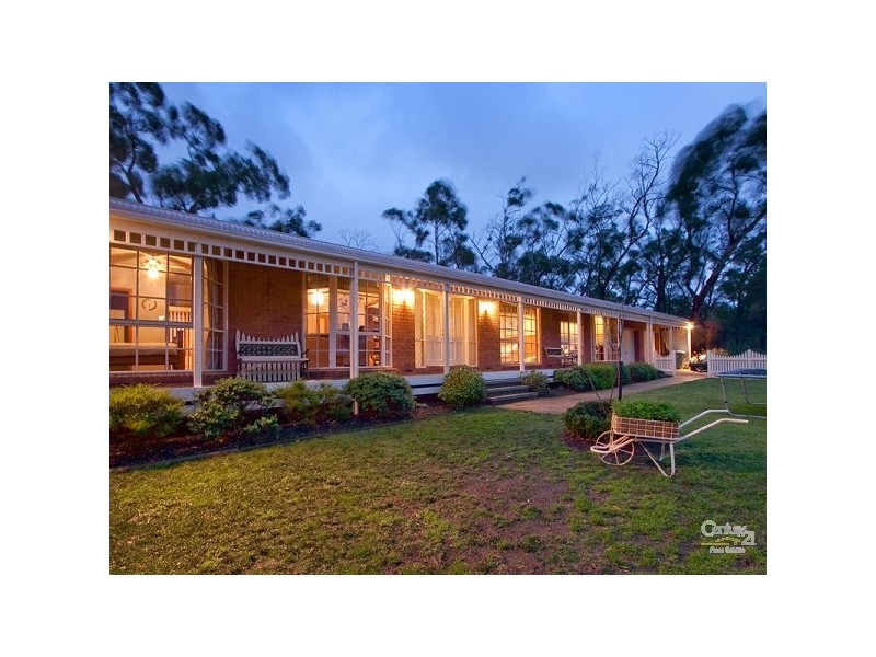 81 Banool Crescent, Mount Eliza VIC 3930