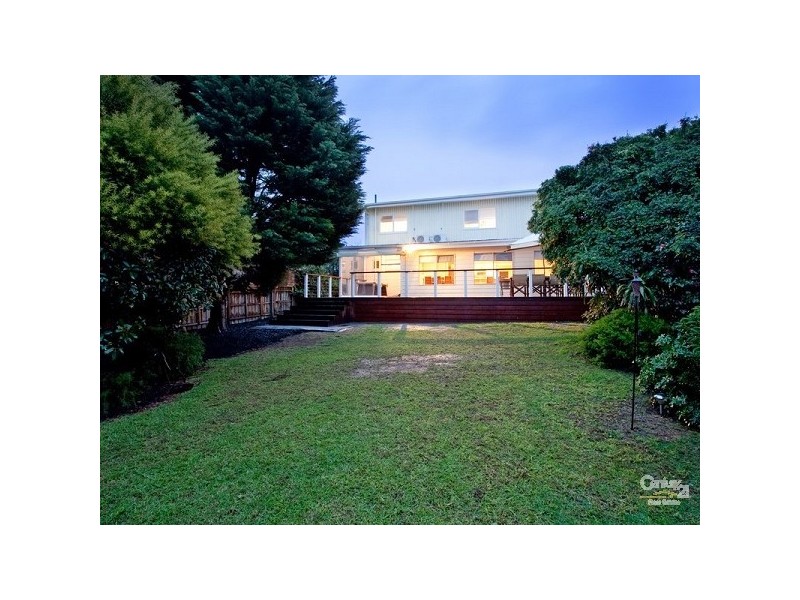 20 Downward Street, Mornington VIC 3931