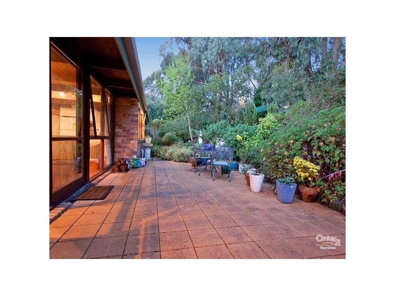 26-28 Davis Drive, Mount Eliza VIC 3930